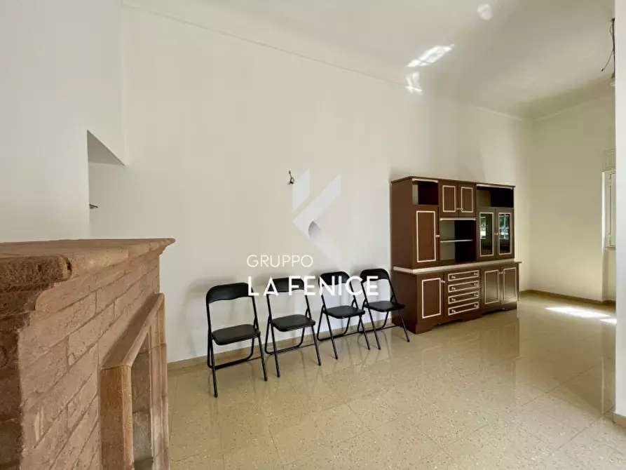 Immagine 15 di Casa indipendente in vendita  in Carpari a Locorotondo