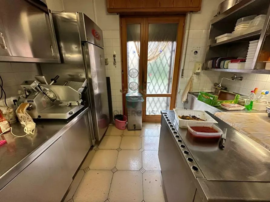 Immagine 48 di Attività commerciale in vendita  in Villaggio di Colognola ai Colli a Colognola Ai Colli