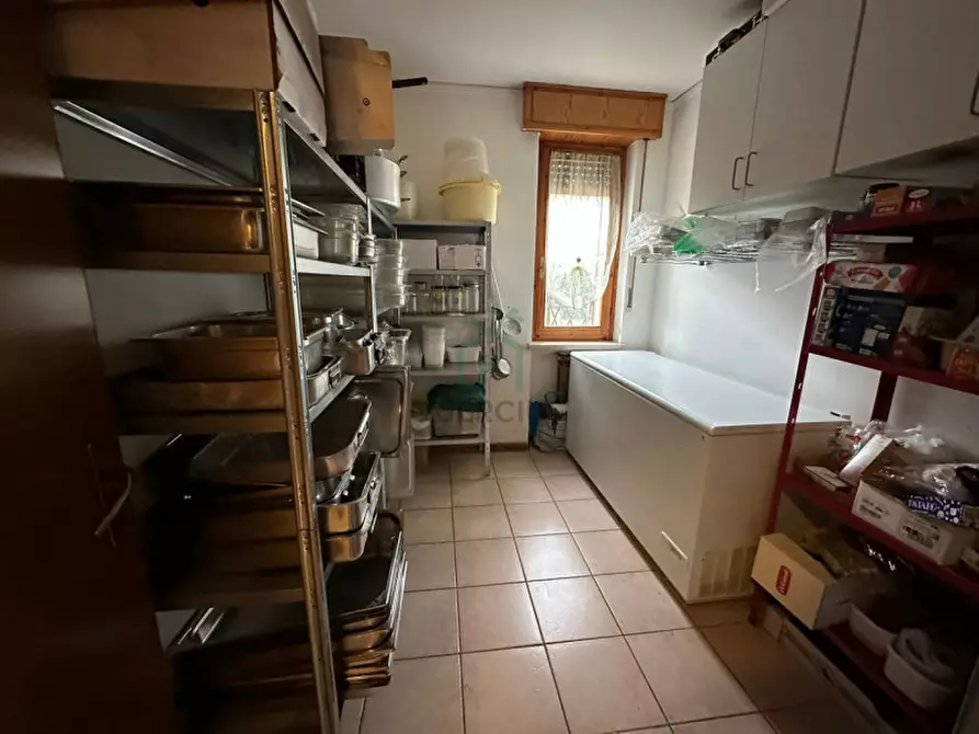 Immagine 52 di Attività commerciale in vendita  in Villaggio di Colognola ai Colli a Colognola Ai Colli