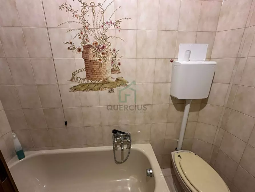 Immagine 60 di Attività commerciale in vendita  in Villaggio di Colognola ai Colli a Colognola Ai Colli