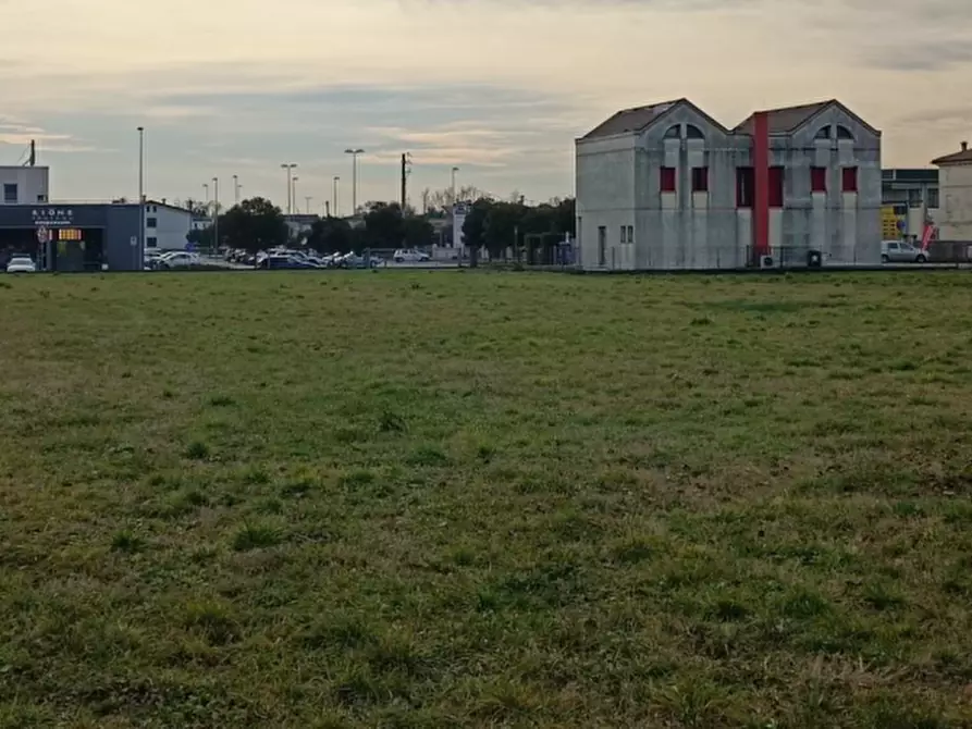 Immagine 5 di Terreno in vendita  in Via Rossano a Cassola