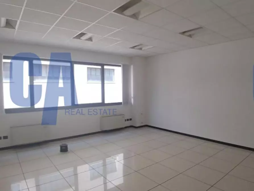 Immagine 19 di Ufficio in affitto  in VIA GROSIO a Milano