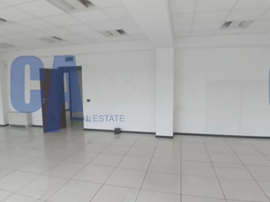 Immagine 23 di Ufficio in affitto  in VIA GROSIO a Milano