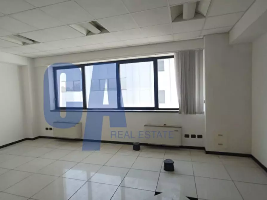 Immagine 8 di Ufficio in affitto  in VIA GROSIO a Milano
