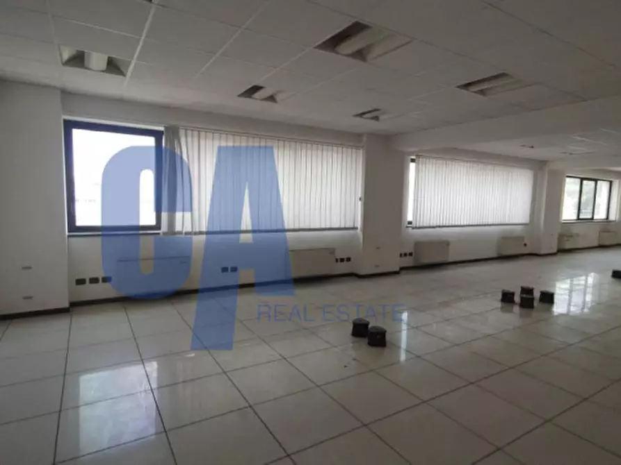 Immagine 10 di Ufficio in affitto  in VIA GROSIO a Milano