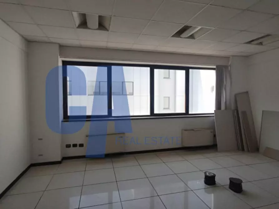 Immagine 12 di Ufficio in affitto  in VIA GROSIO a Milano