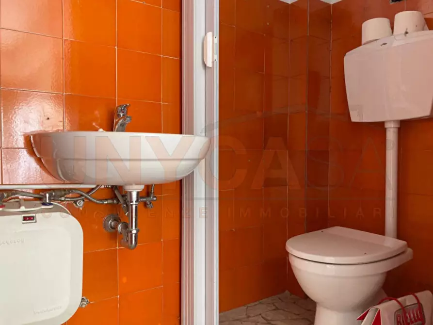 Immagine 5 di Negozio in affitto  a Montegalda