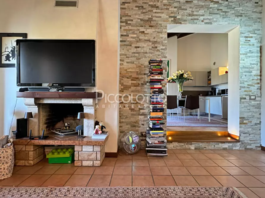 Immagine 4 di Appartamento in vendita  in via Strada dei Colli a Asolo