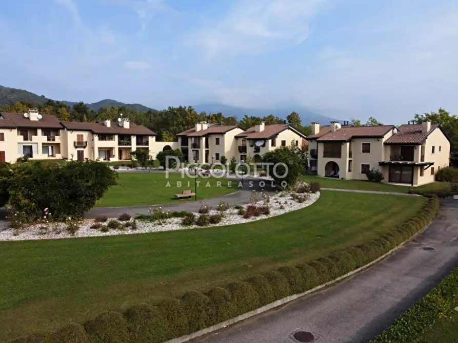 Immagine 19 di Appartamento in vendita  in via Strada dei Colli a Asolo