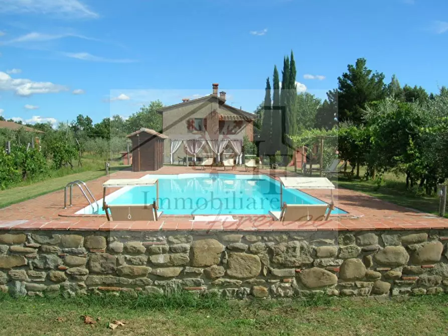 Immagine 1 di Villa in vendita  in campolacconi a Terranuova Bracciolini