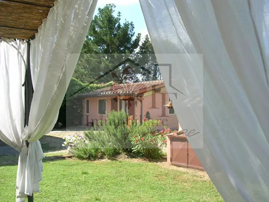 Immagine 4 di Villa in vendita  in campolacconi a Terranuova Bracciolini