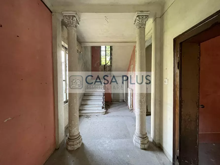 Immagine 1 di Villa in vendita  a Bassano Del Grappa