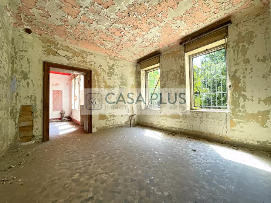 Immagine 5 di Villa in vendita  a Bassano Del Grappa