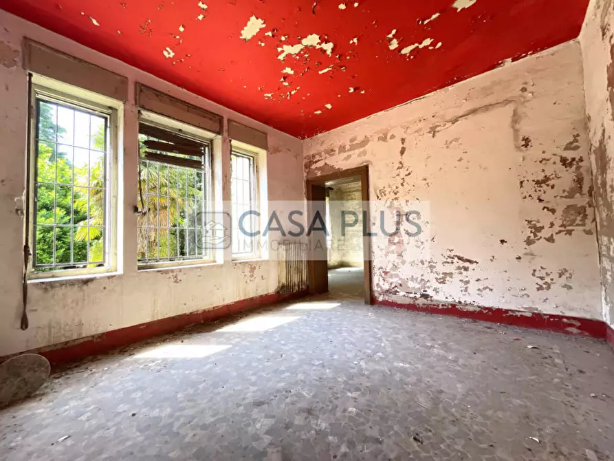 Immagine 8 di Villa in vendita  a Bassano Del Grappa