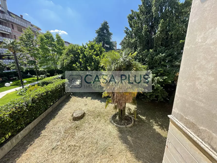 Immagine 12 di Villa in vendita  a Bassano Del Grappa