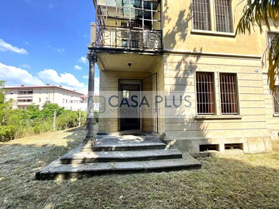 Immagine 17 di Villa in vendita  a Bassano Del Grappa