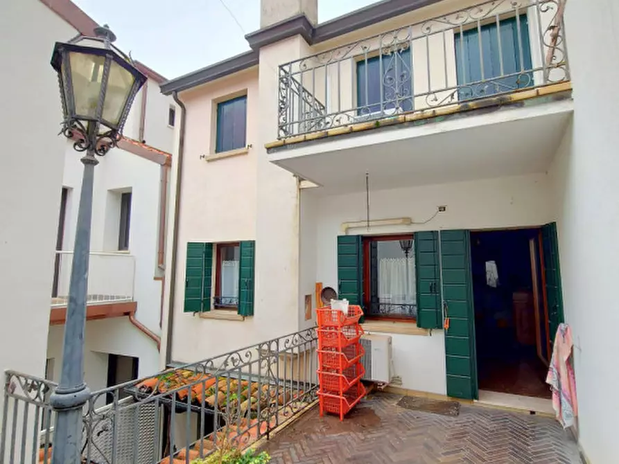 Immagine 2 di Casa indipendente in vendita  a Padova
