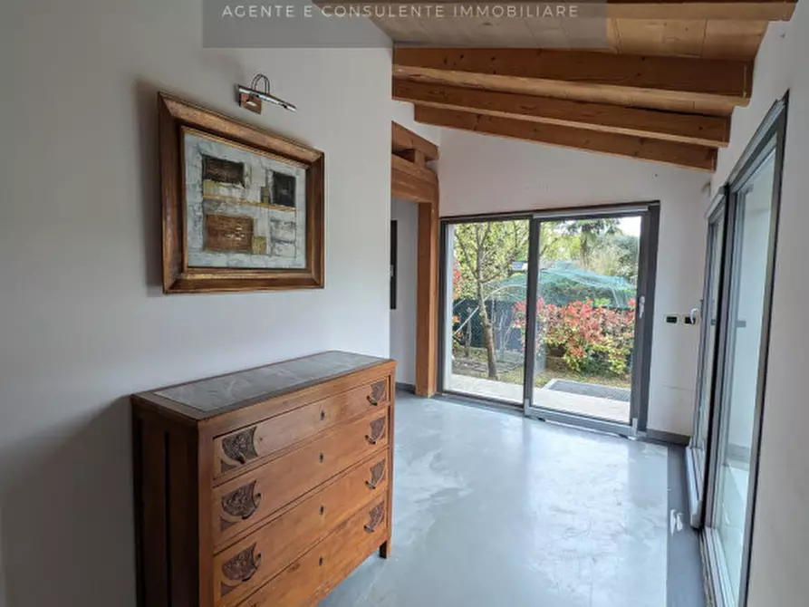 Immagine 3 di Villa in vendita  a Conegliano