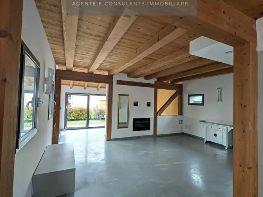 Immagine 7 di Villa in vendita  a Conegliano