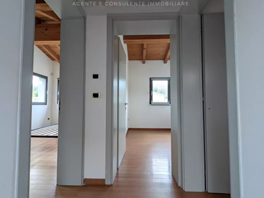 Immagine 14 di Villa in vendita  a Conegliano