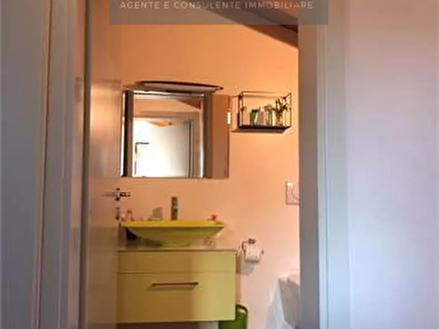 Immagine 18 di Villa in vendita  a Conegliano