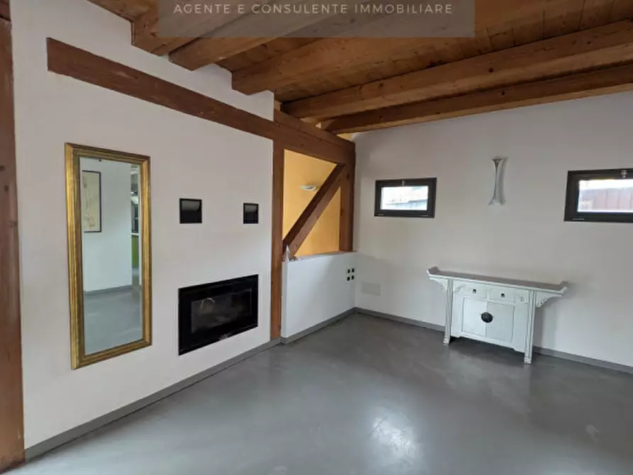 Immagine 26 di Villa in vendita  a Conegliano