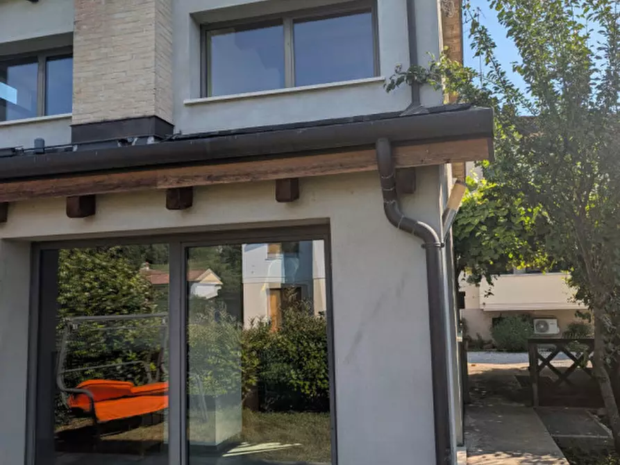 Immagine 29 di Villa in vendita  a Conegliano