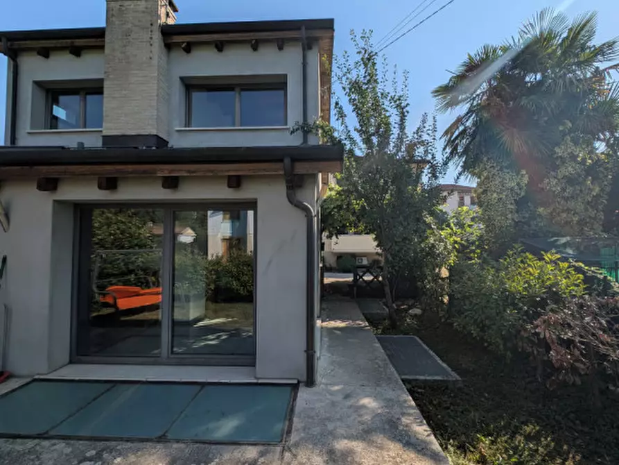 Immagine 32 di Villa in vendita  a Conegliano