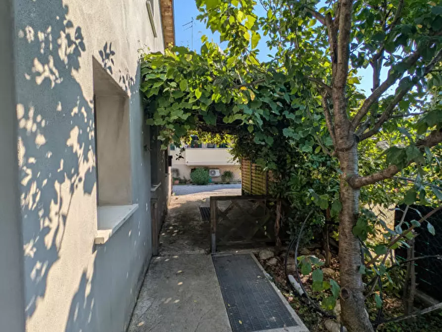 Immagine 33 di Villa in vendita  a Conegliano
