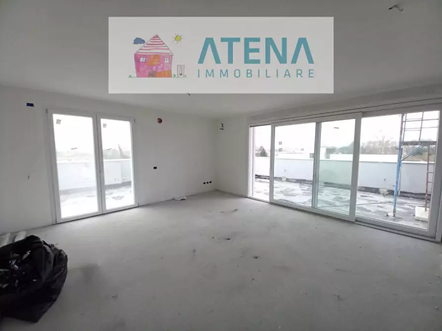 Immagine 30 di Attico in vendita  in via trieste a Abano Terme