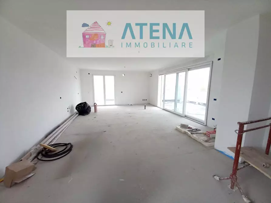 Immagine 31 di Attico in vendita  in via trieste a Abano Terme