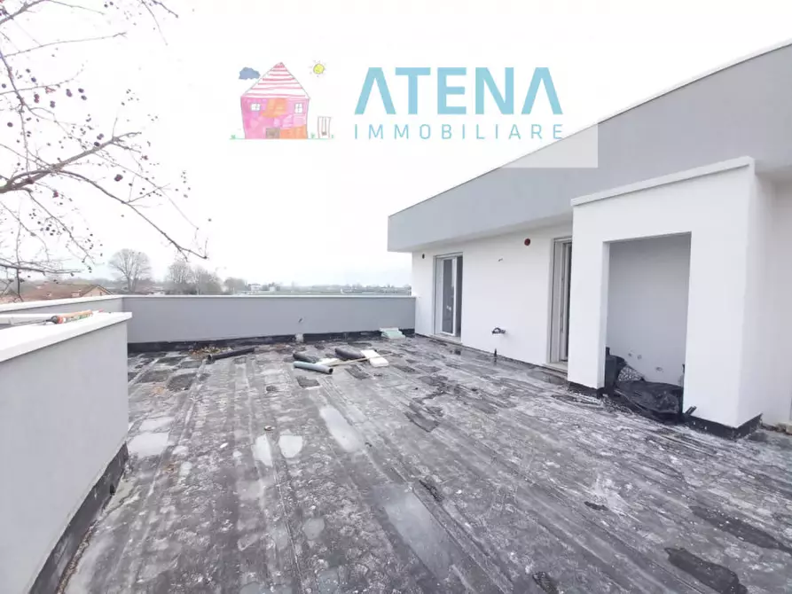 Immagine 35 di Attico in vendita  in via trieste a Abano Terme