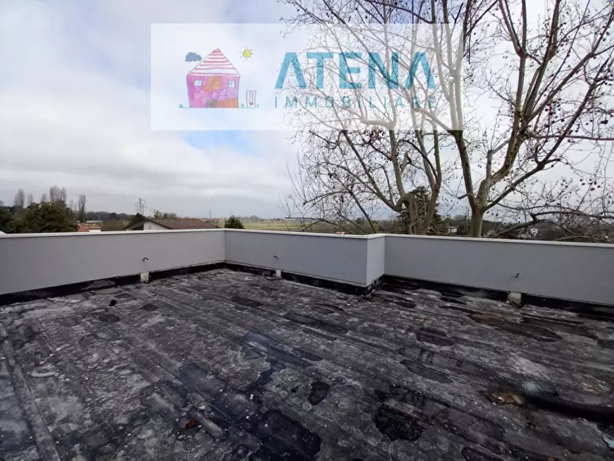 Immagine 36 di Attico in vendita  in via trieste a Abano Terme