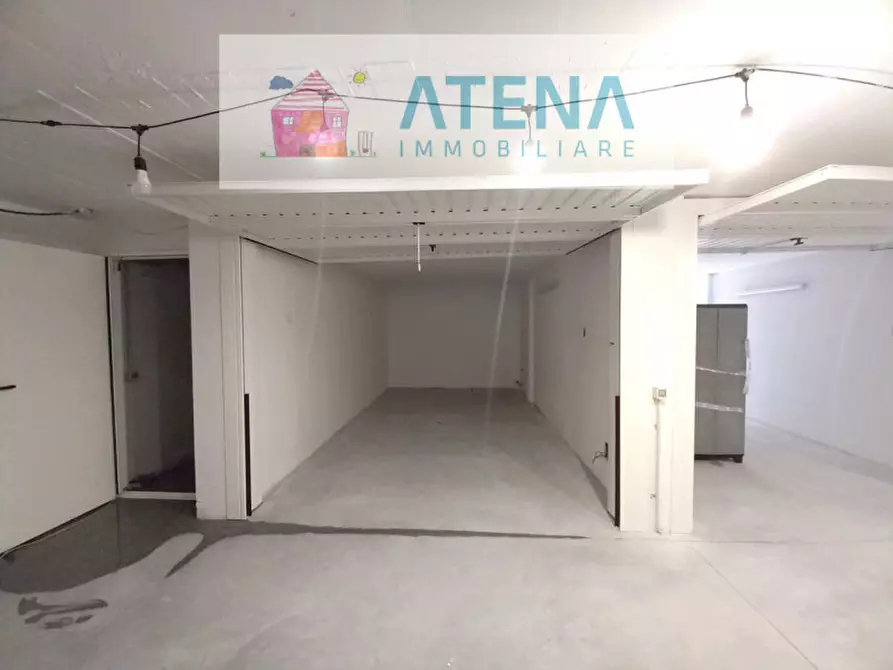 Immagine 43 di Attico in vendita  in via trieste a Abano Terme