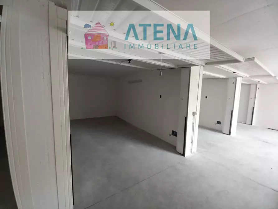 Immagine 44 di Attico in vendita  in via trieste a Abano Terme