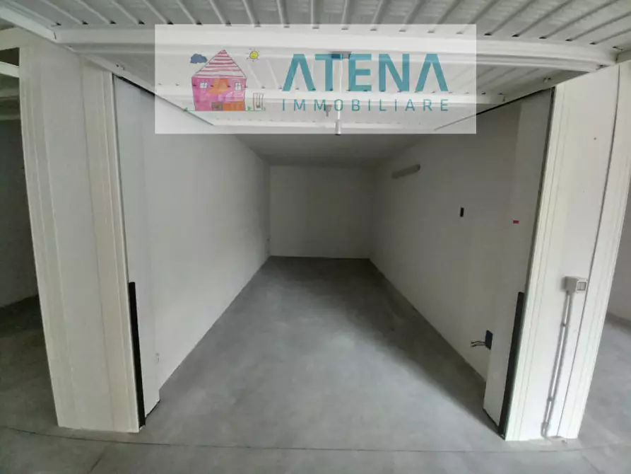 Immagine 46 di Attico in vendita  in via trieste a Abano Terme