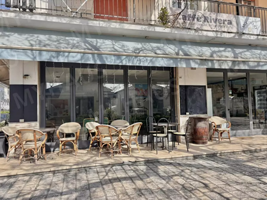 Immagine 10 di Negozio in vendita  in Viale delle Nazioni, 85 a Cesenatico