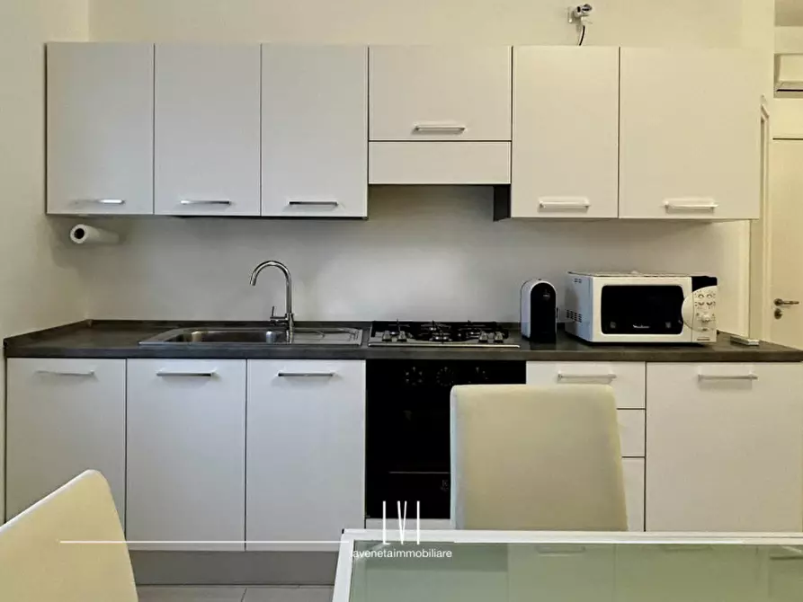 Immagine 7 di Appartamento in vendita  in Via Benvenuto Cellini n.4 a Jesolo