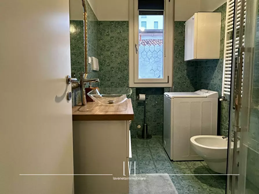 Immagine 8 di Appartamento in vendita  in Via Benvenuto Cellini n.4 a Jesolo