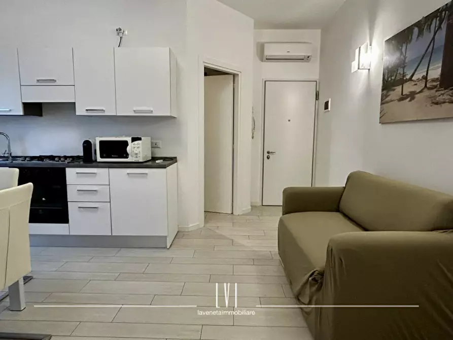 Immagine 17 di Appartamento in vendita  in Via Benvenuto Cellini n.4 a Jesolo