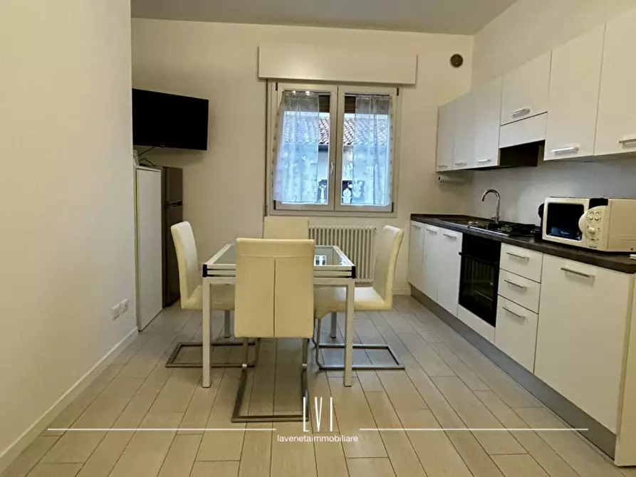 Immagine 18 di Appartamento in vendita  in Via Benvenuto Cellini n.4 a Jesolo