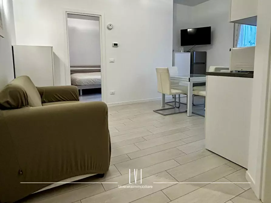 Immagine 21 di Appartamento in vendita  in Via Benvenuto Cellini n.4 a Jesolo