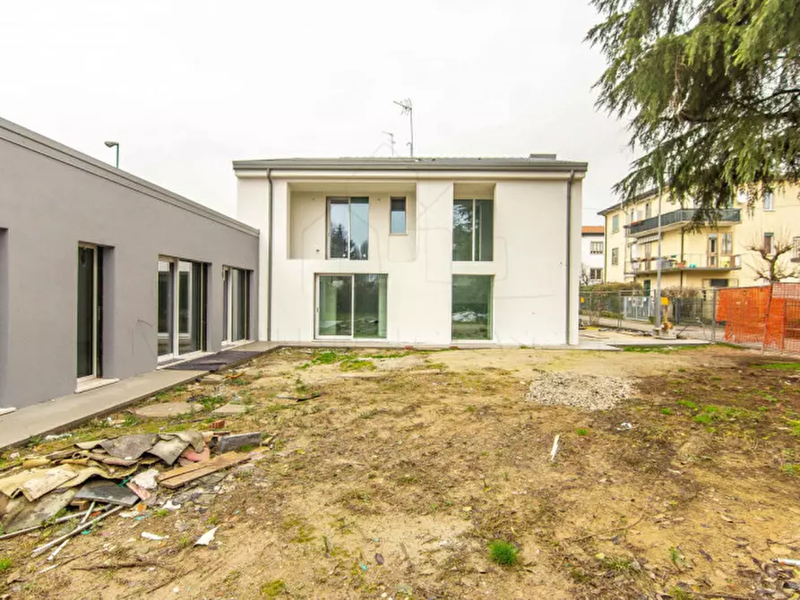 Immagine 23 di Villa in vendita  in Via Libia a Padova