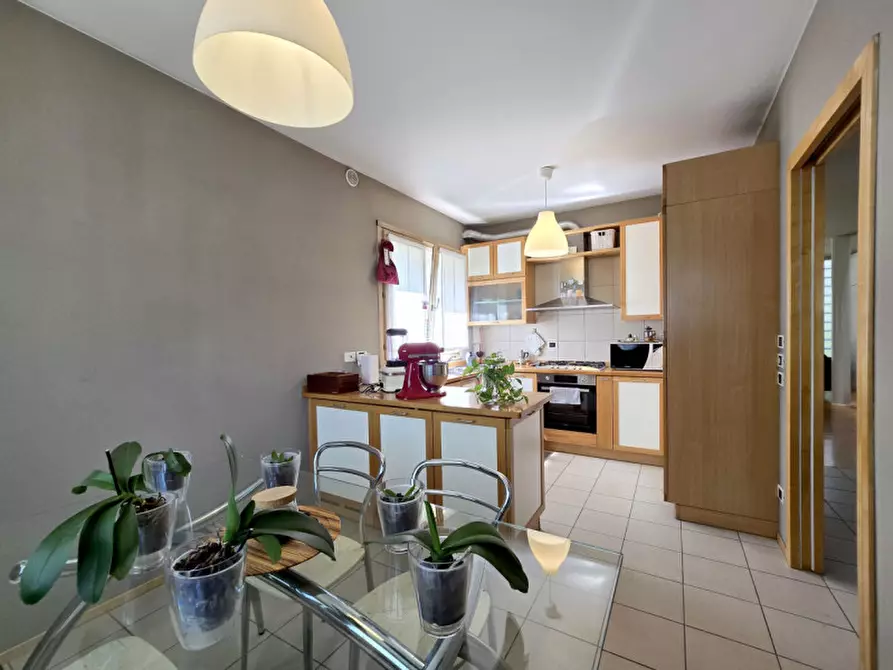 Immagine 4 di Villa in vendita  a Treviso