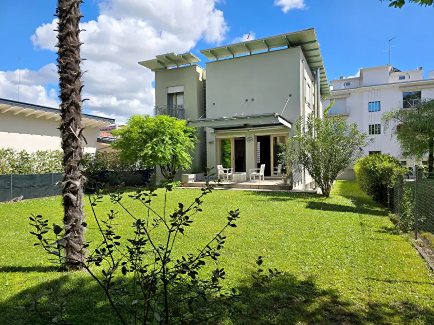 Immagine 26 di Villa in vendita  a Treviso