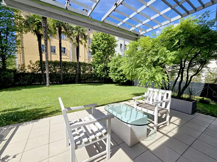 Immagine 27 di Villa in vendita  a Treviso