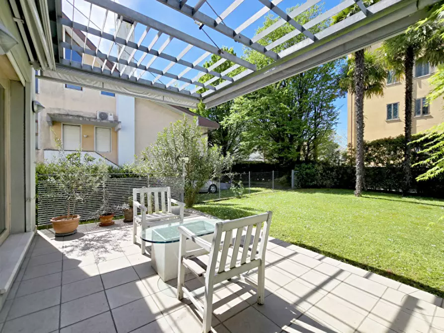 Immagine 28 di Villa in vendita  a Treviso