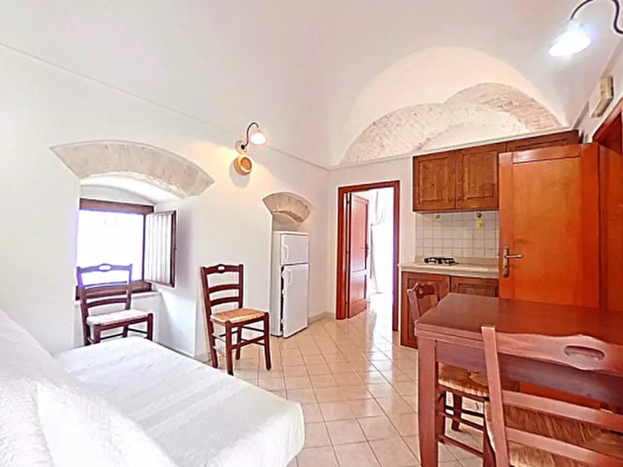 Immagine 8 di Loft/Open space in vendita  in PENYA a Alberobello