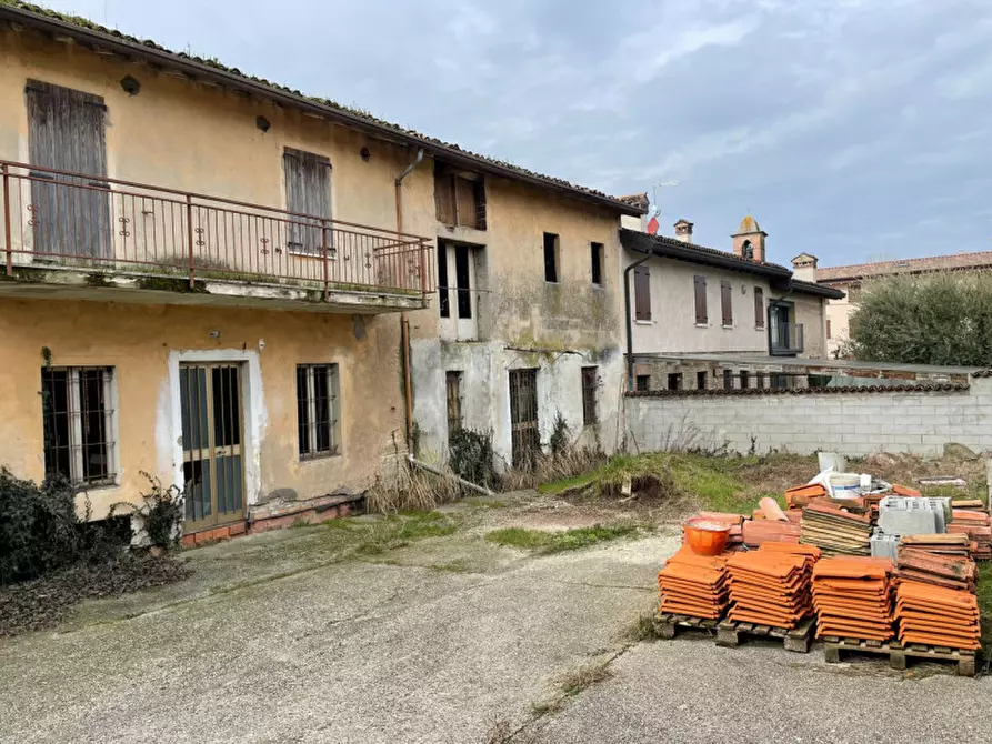 Immagine 10 di Rustico / casale in vendita  in Via Morti dell'Astore a Castiglione Delle Stiviere