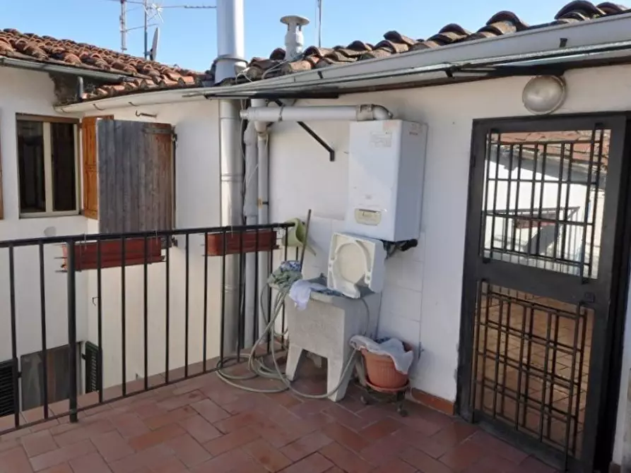 Immagine 11 di Appartamento in vendita  in via Cennano a Montevarchi